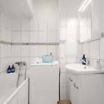 Days - Open-plan Near Vysehrad Castle Prag