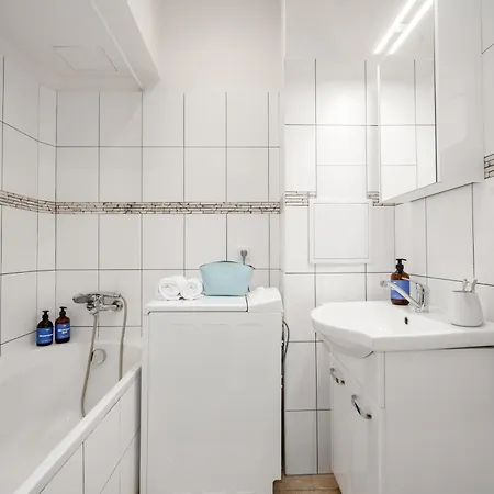 Days - Open-plan Near Vysehrad Castle 布拉格