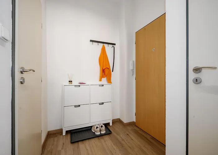 Days - Open-plan Near Vysehrad Castle Прага
