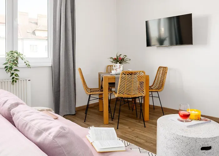 Days - Open-plan Near Vysehrad Castle Appartement Prague